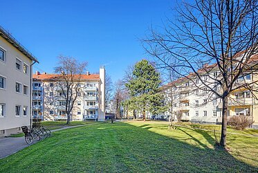 Berg am Laim: Kompakte 4-Zimmer-Wohnung mit Südbalkon