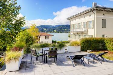 Escapade relaxante dans un bâtiment historique au bord du lac Tegernsee 