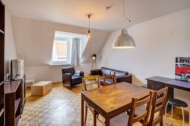Appartement sous les toits meublé à Giesing