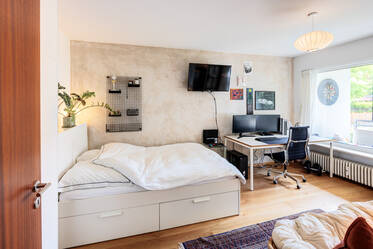 Appartement ensoleillé avec loggia à Harlaching