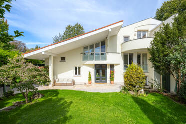 Spacieuse villa jumelée dans un cadre prestigieux