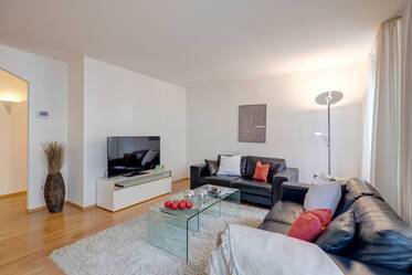 Appartement très beau et meublé à Maxvorstadt